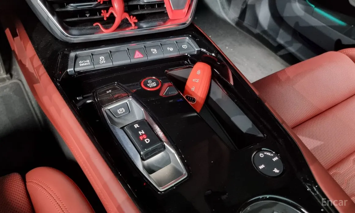 Фото 9 - Audi e-tron GT