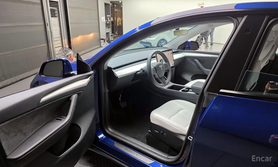 Фото 10 - Tesla Model Y