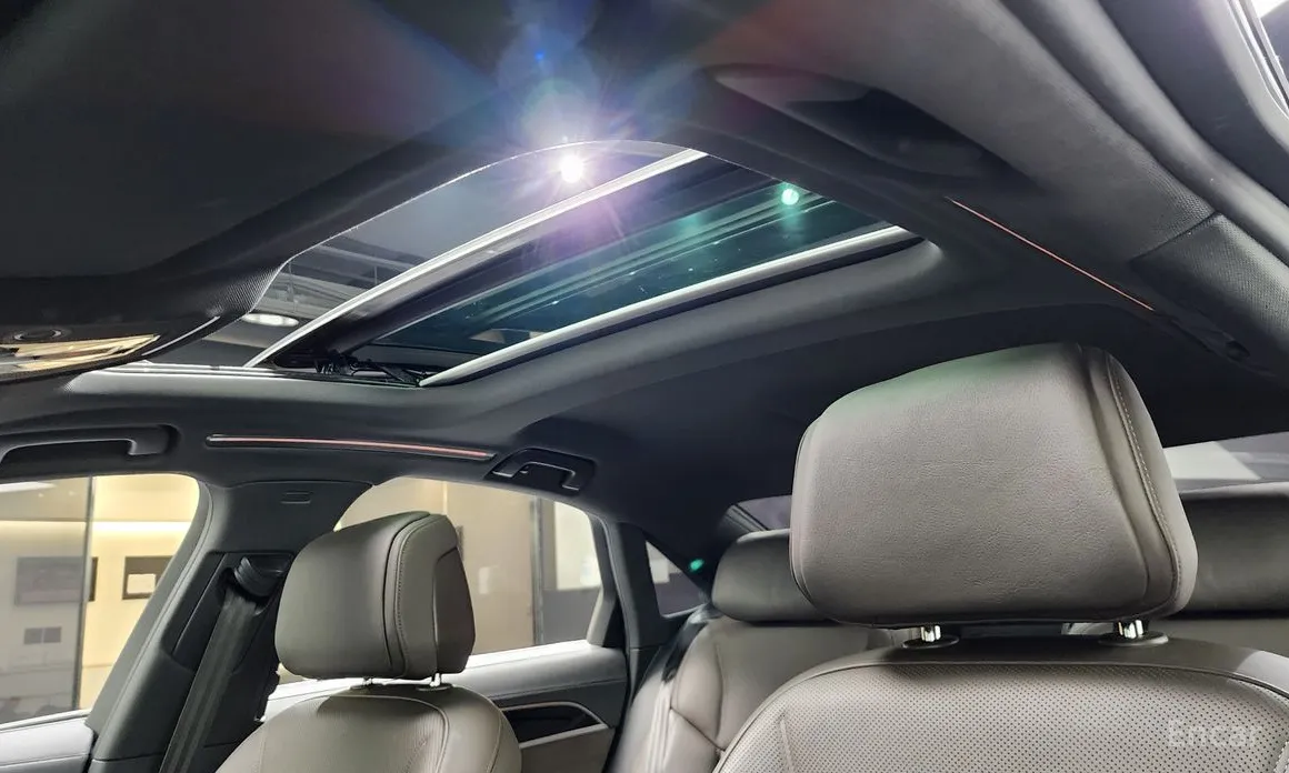 Фото 19 - Audi A8