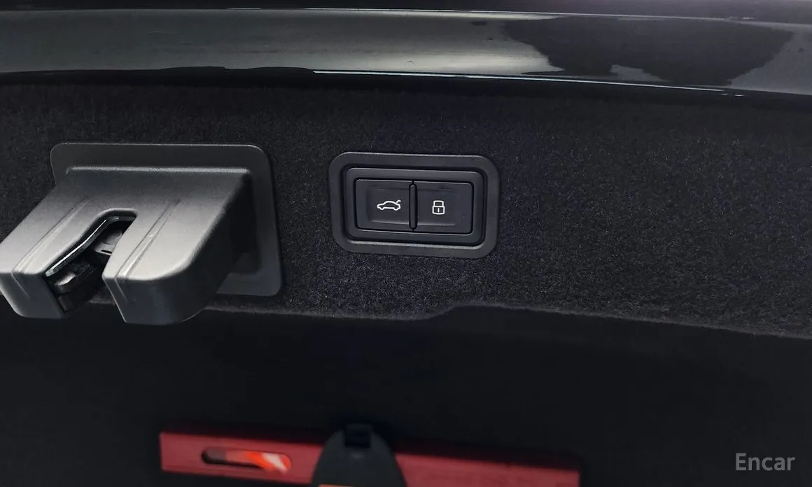 Фото 20 - Audi A8