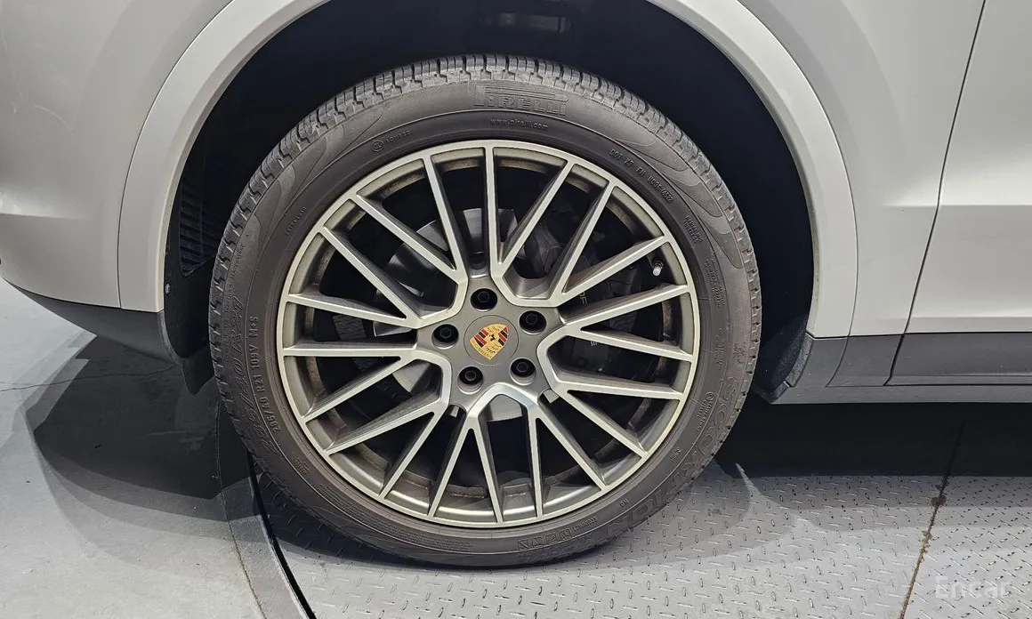 Фото 5 - Porsche Cayenne