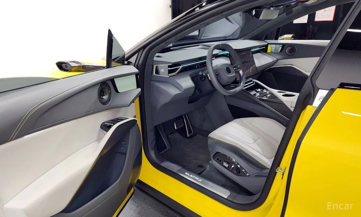 Фото 10 - Lotus Eletre