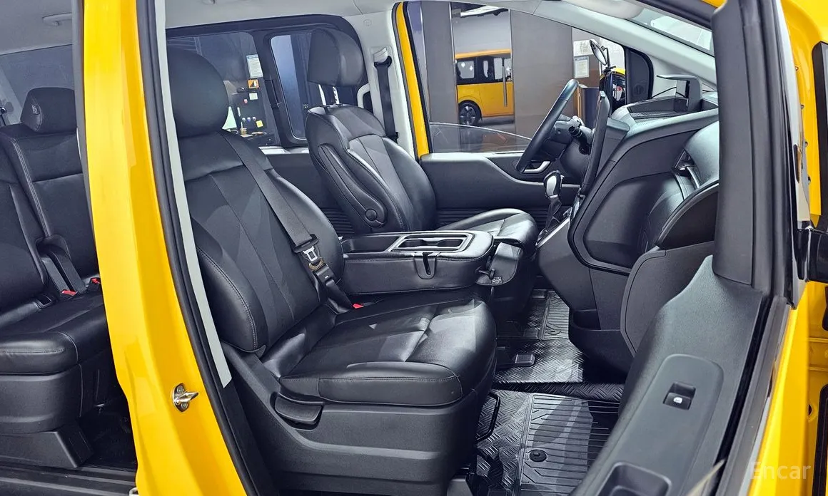 Фото 10 - Hyundai Staria