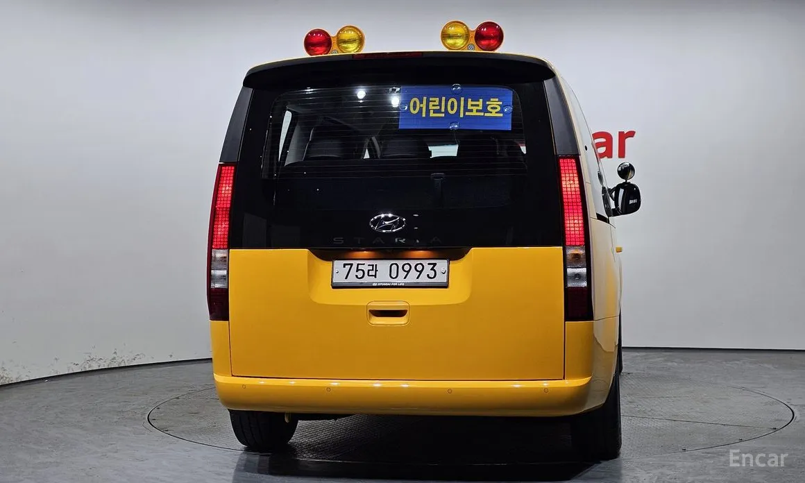 Фото 4 - Hyundai Staria