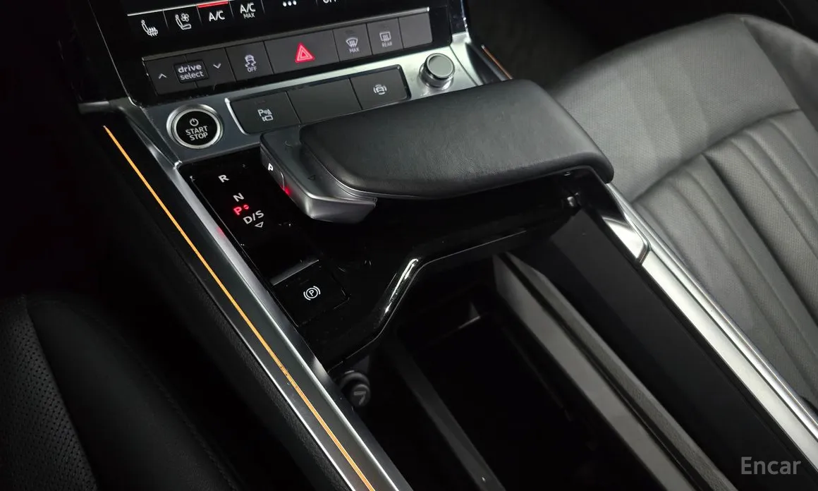 Фото 9 - Audi e-tron