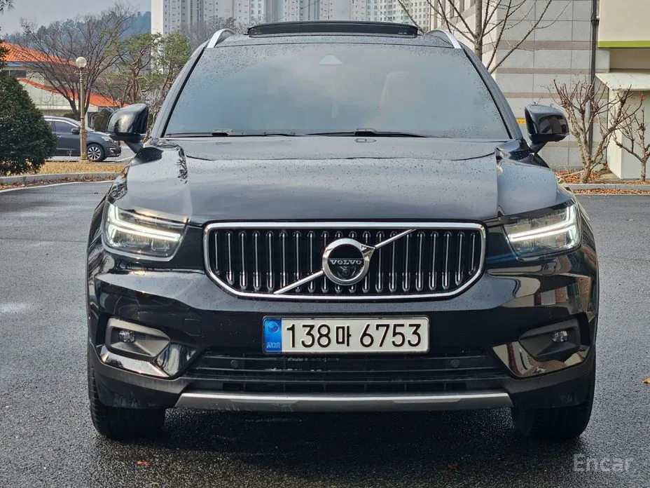 Фото 12 - Volvo XC40