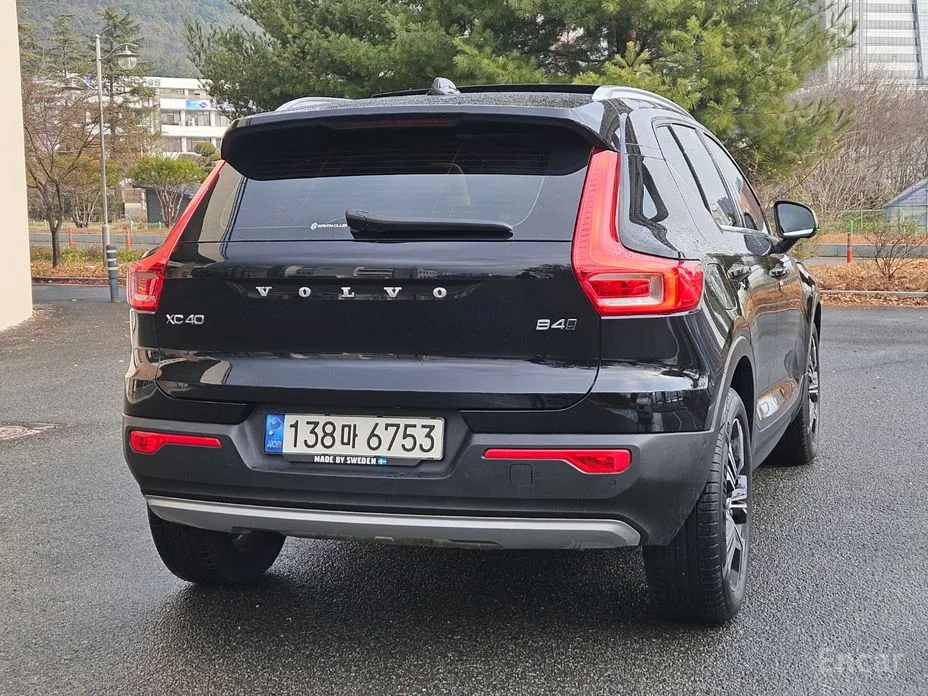 Фото 6 - Volvo XC40