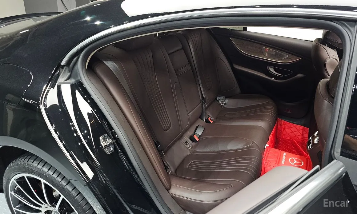 Фото 11 - Mercedes-Benz CLS-Class