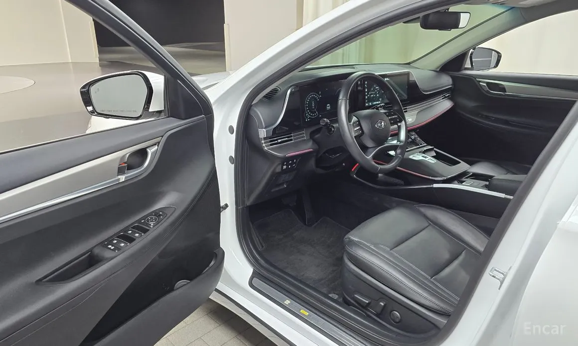 Фото 10 - Hyundai Grandeur