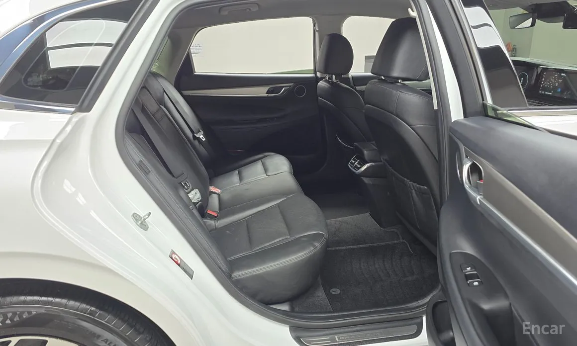 Фото 12 - Hyundai Grandeur