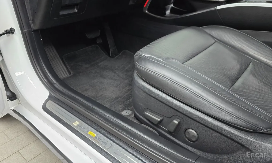 Фото 18 - Hyundai Grandeur