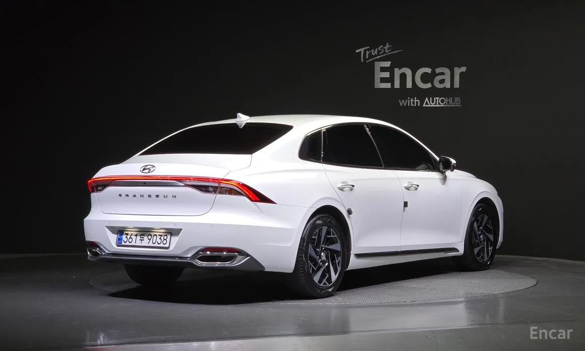 Фото 2 - Hyundai Grandeur