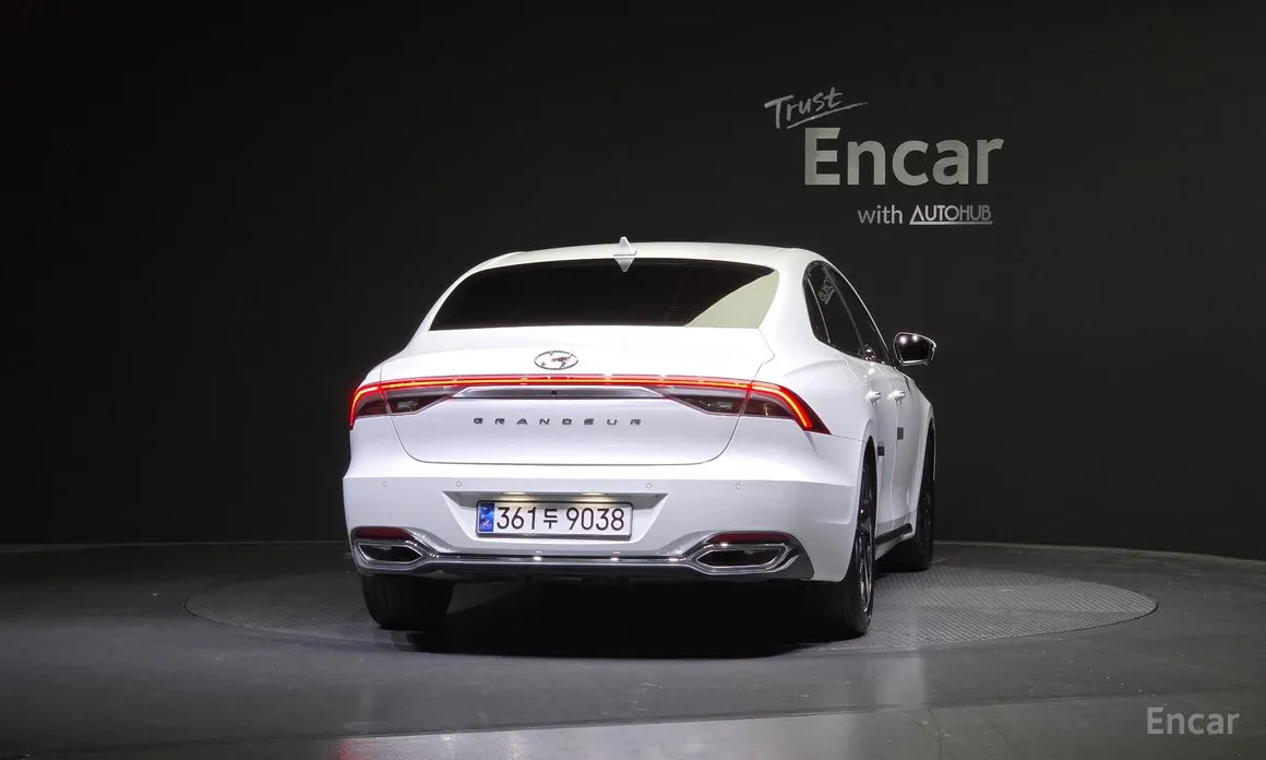 Фото 4 - Hyundai Grandeur