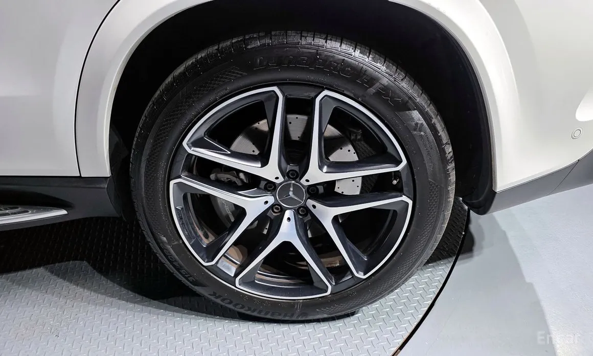 Фото 5 - Mercedes-Benz GLE-Class