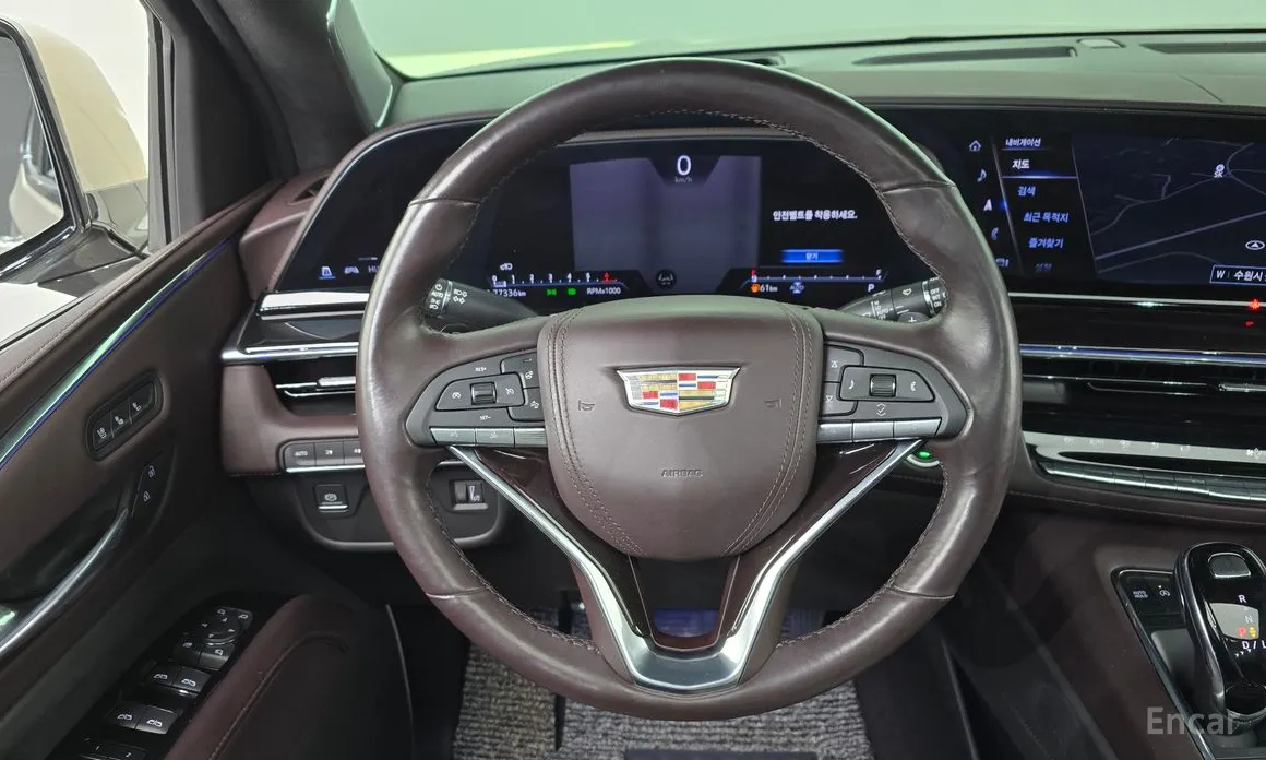 Фото 13 - Cadillac Escalade