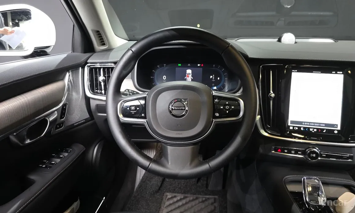 Фото 13 - Volvo S90