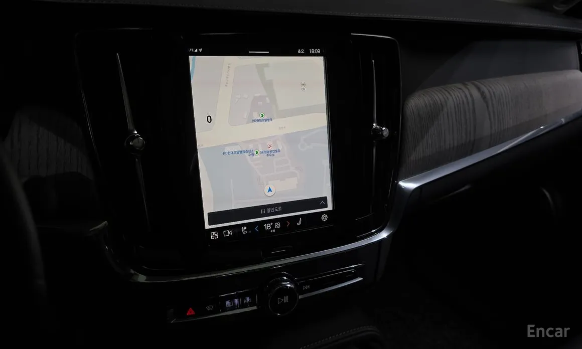 Фото 15 - Volvo S90