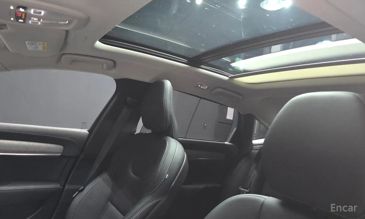 Фото 19 - Volvo S90