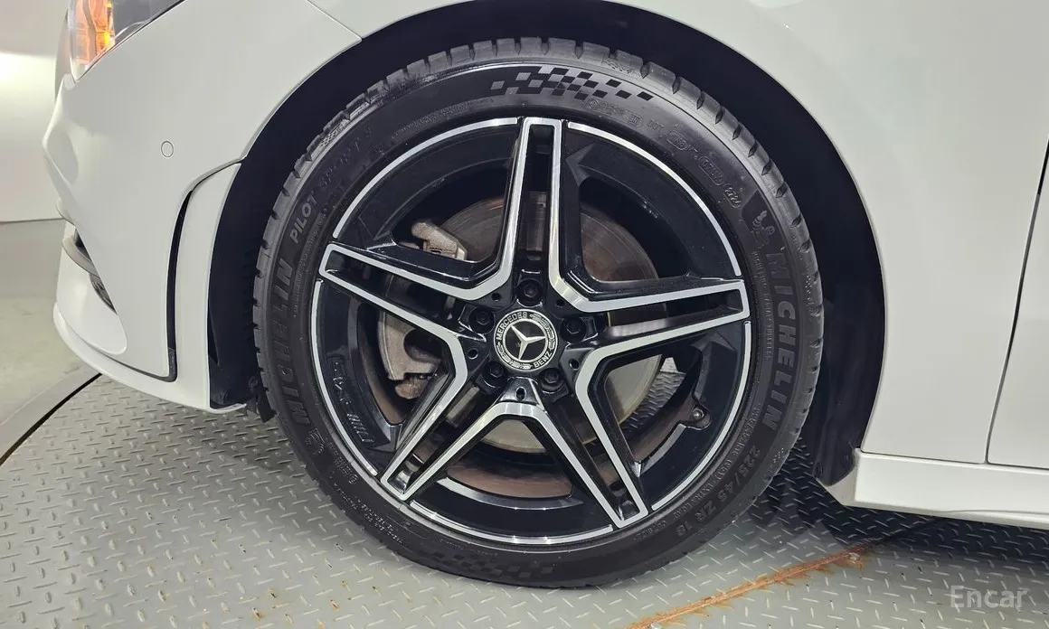 Фото 5 - Mercedes-Benz CLA-Class