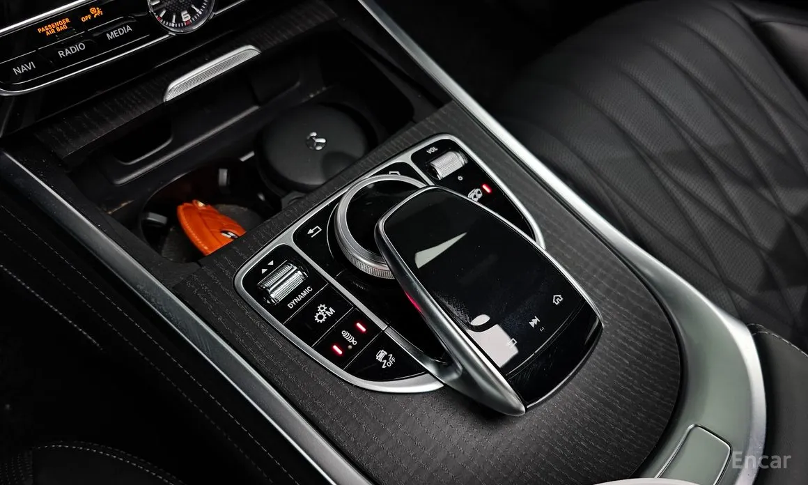 Фото 9 - Mercedes-Benz G-Class