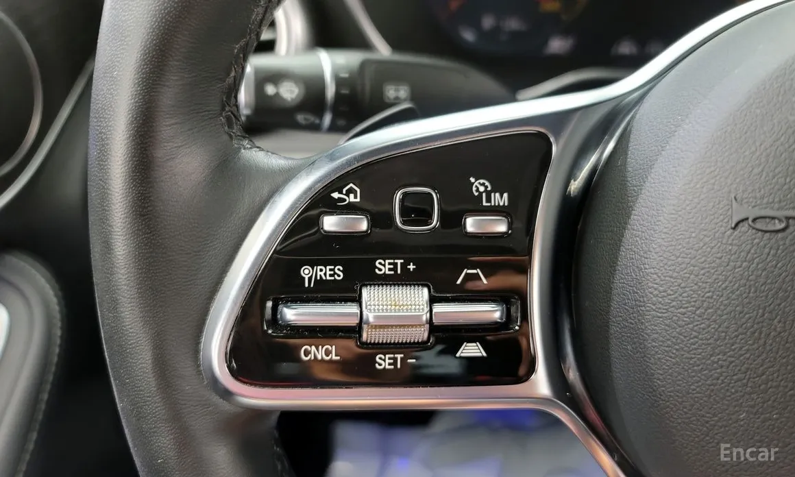 Фото 17 - Mercedes-Benz GLC-Class