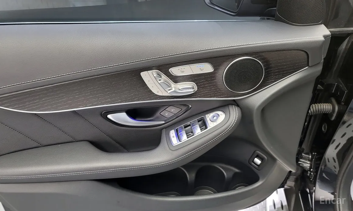 Фото 18 - Mercedes-Benz GLC-Class