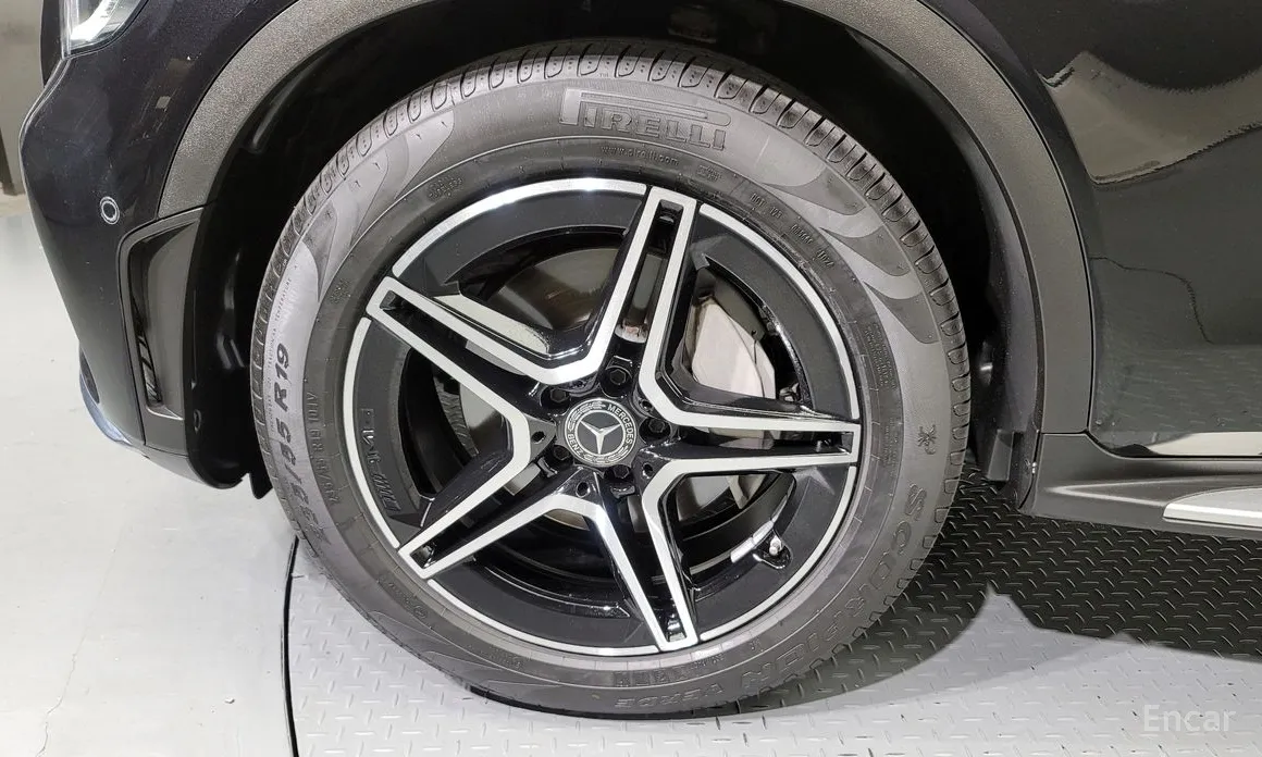 Фото 5 - Mercedes-Benz GLC-Class