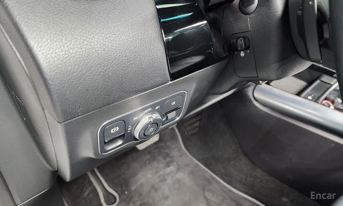 Фото 18 - Mercedes-Benz GLA-Class