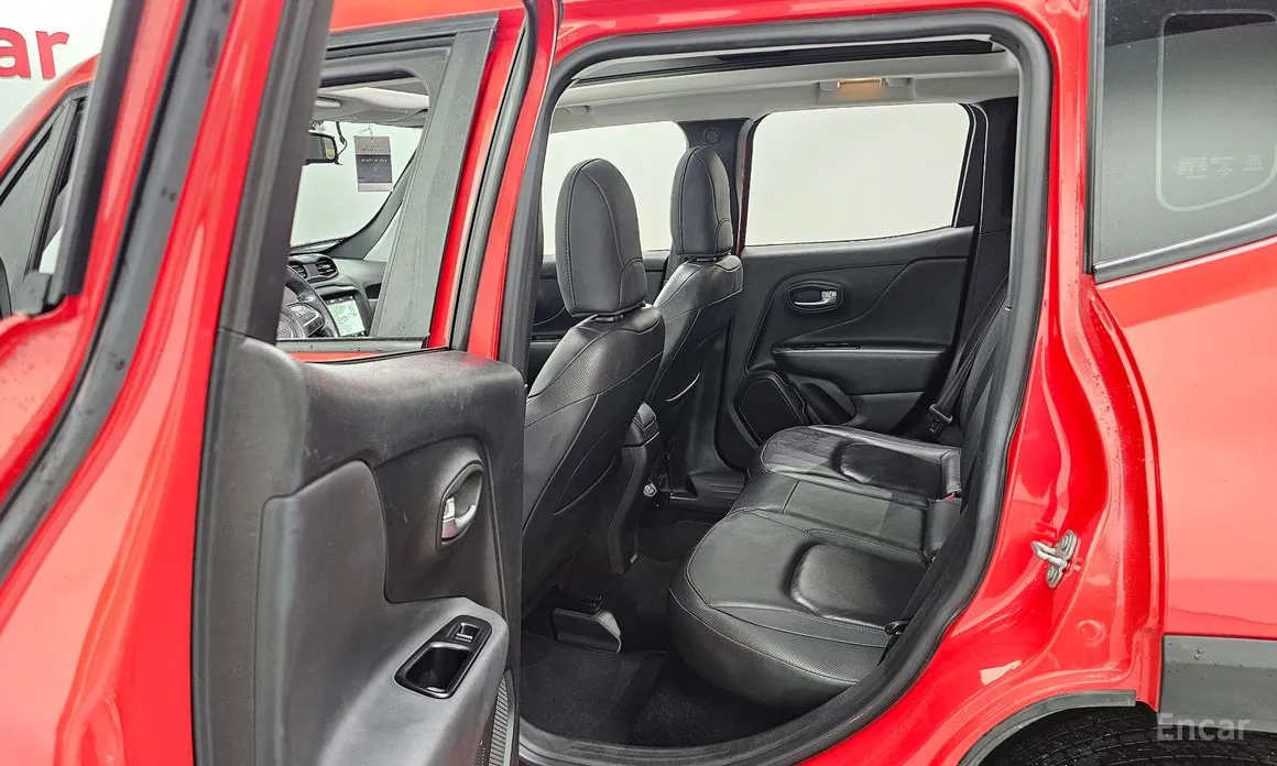 Фото 12 - Jeep Renegade