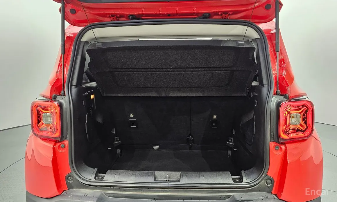 Фото 20 - Jeep Renegade