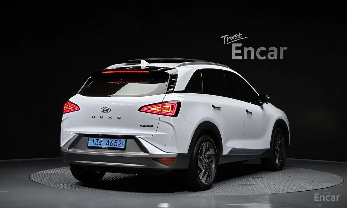 Фото 2 - Hyundai Nexo