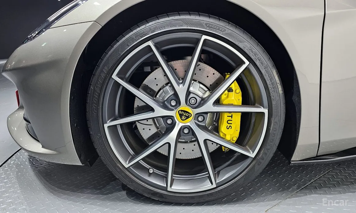 Фото 5 - Lotus Emira