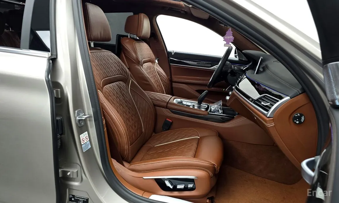 Фото 11 - BMW 7 Series