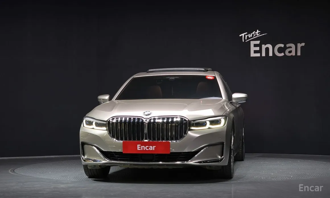 Фото 3 - BMW 7 Series