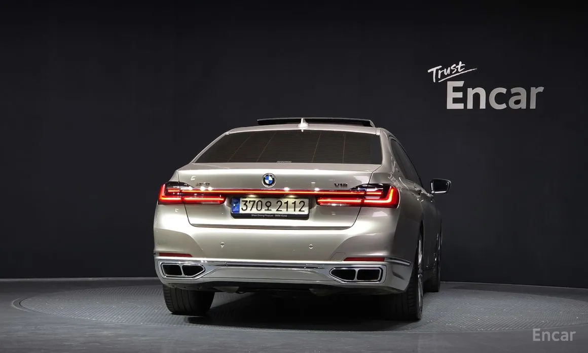 Фото 4 - BMW 7 Series