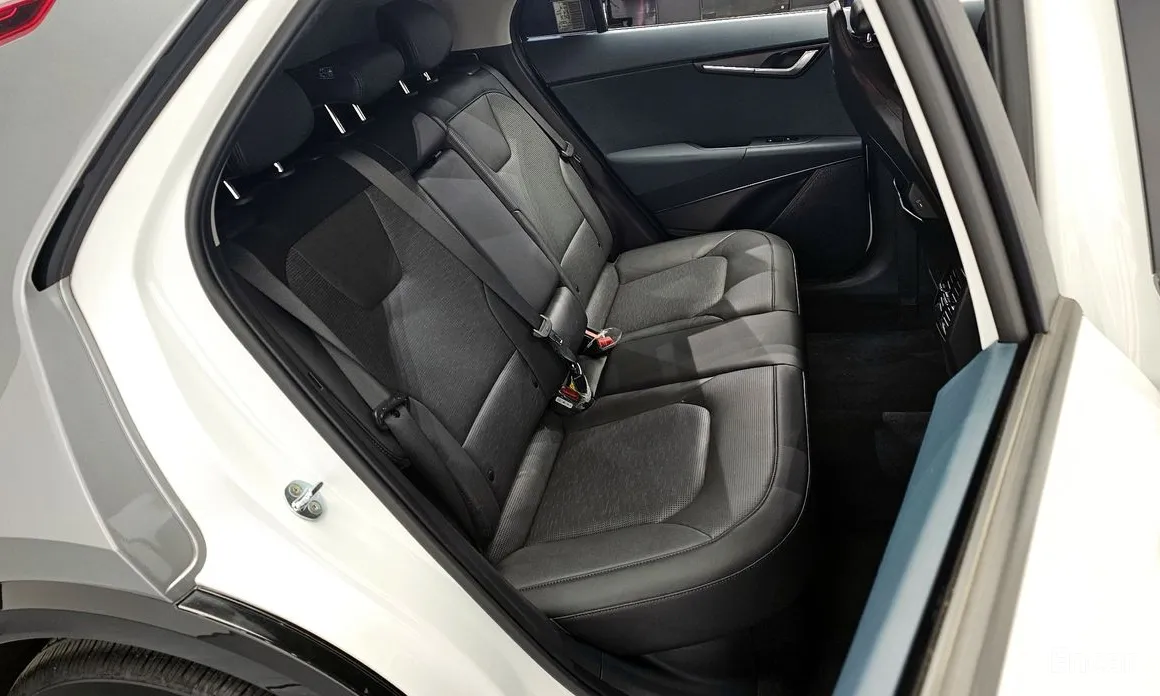 Фото 12 - Kia Niro