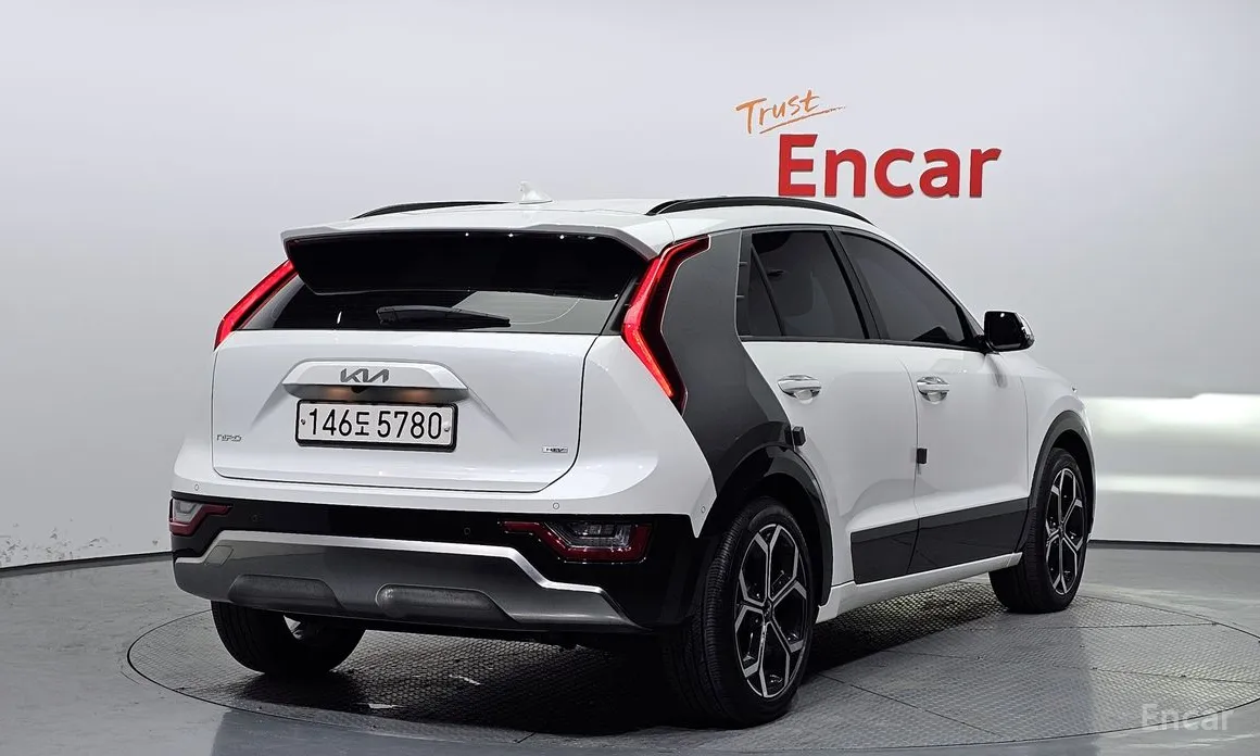 Фото 2 - Kia Niro