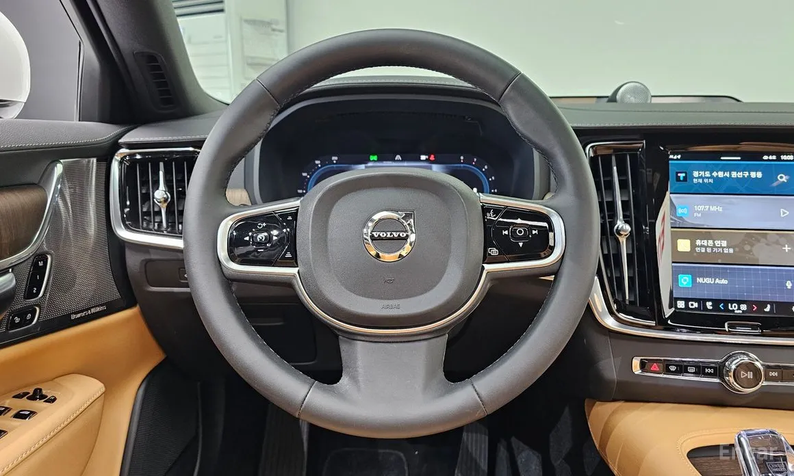 Фото 13 - Volvo S90