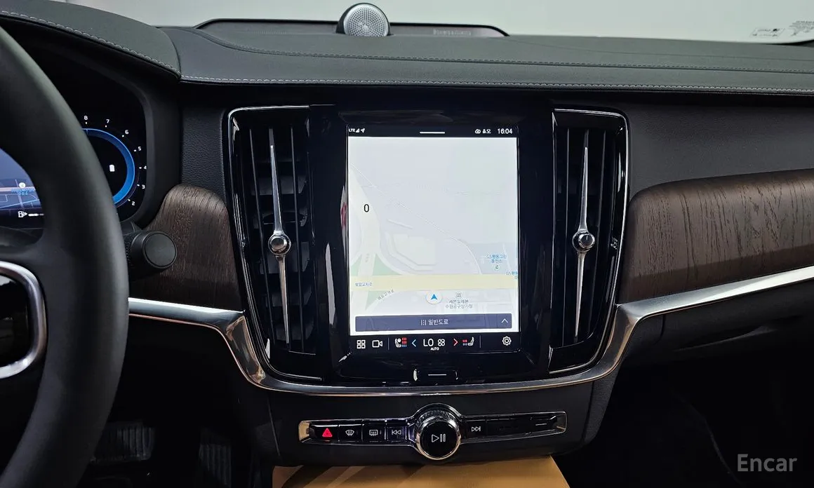 Фото 14 - Volvo S90