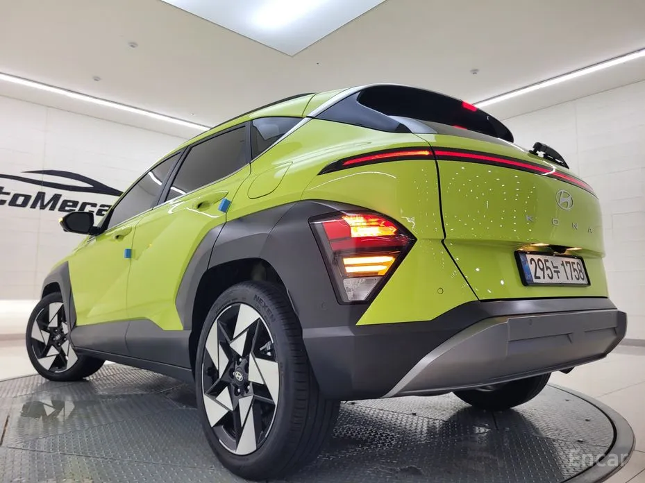 Фото 2 - Hyundai Kona