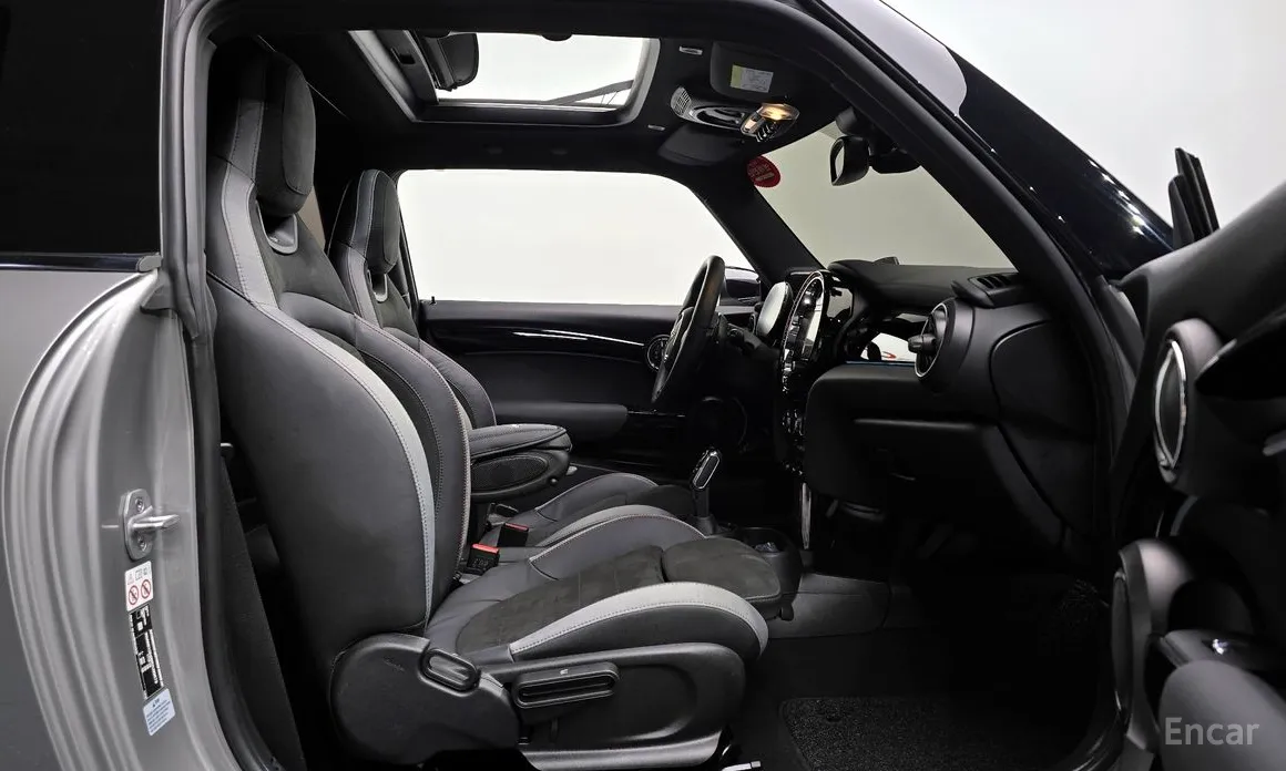 Фото 10 - Mini Cooper