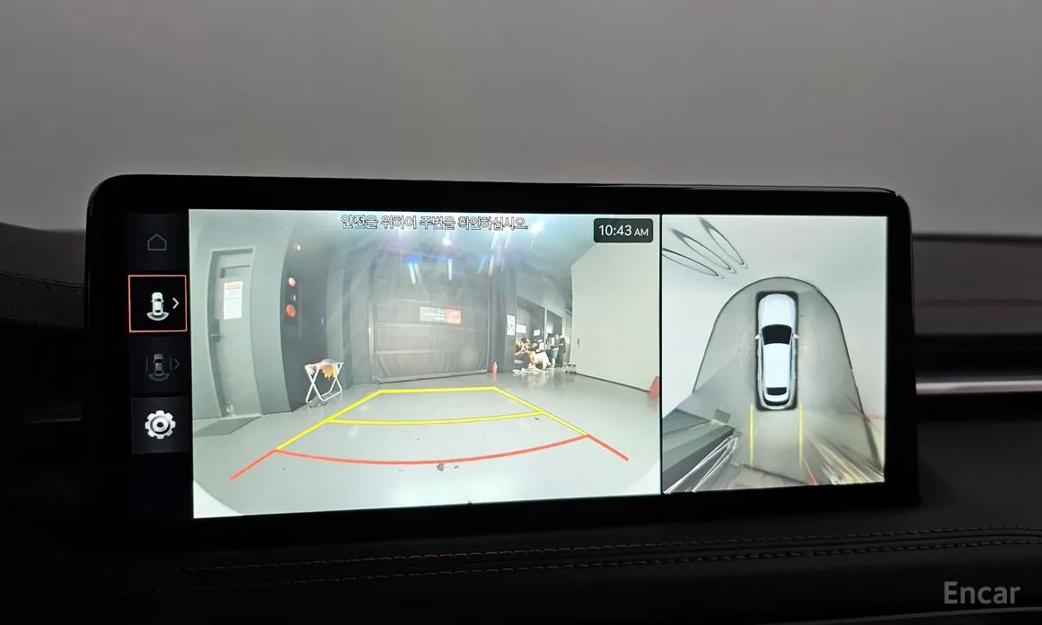 Фото 15 - Genesis G70