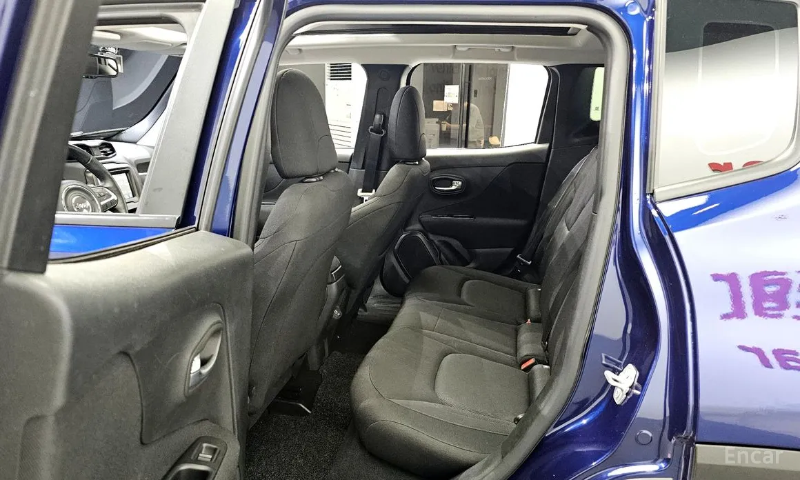 Фото 15 - Jeep Renegade