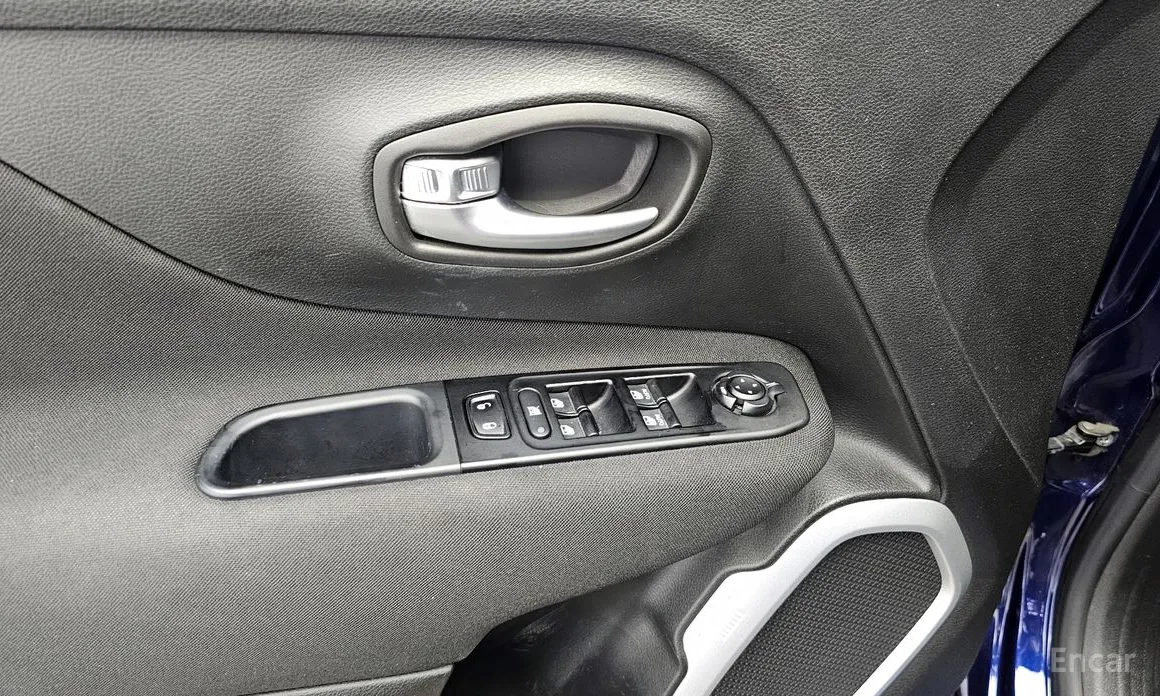 Фото 18 - Jeep Renegade