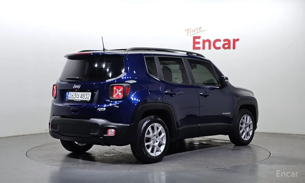 Фото 2 - Jeep Renegade