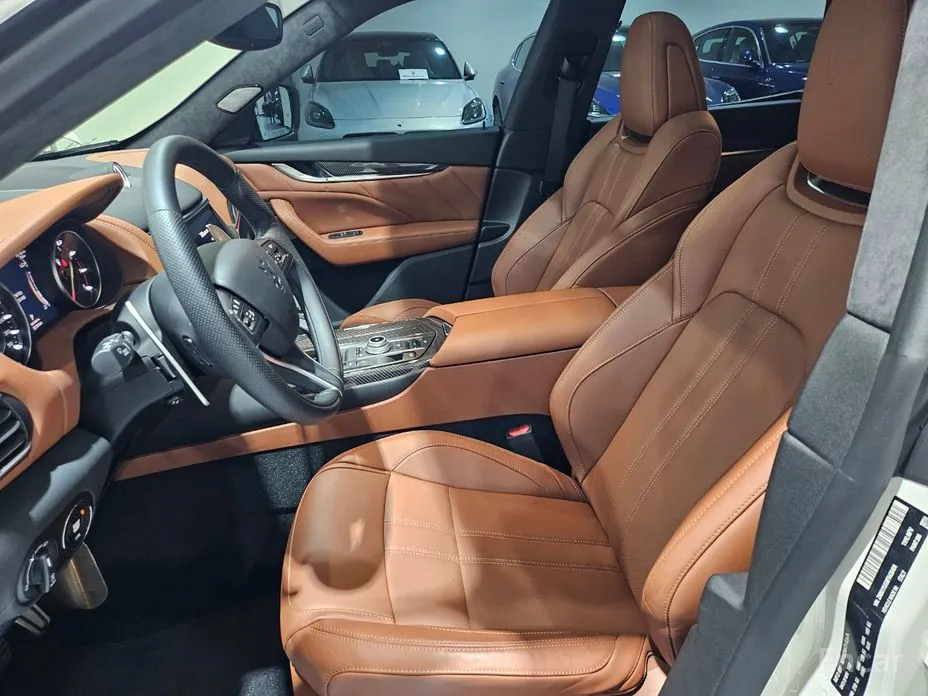 Фото 17 - Maserati Levante