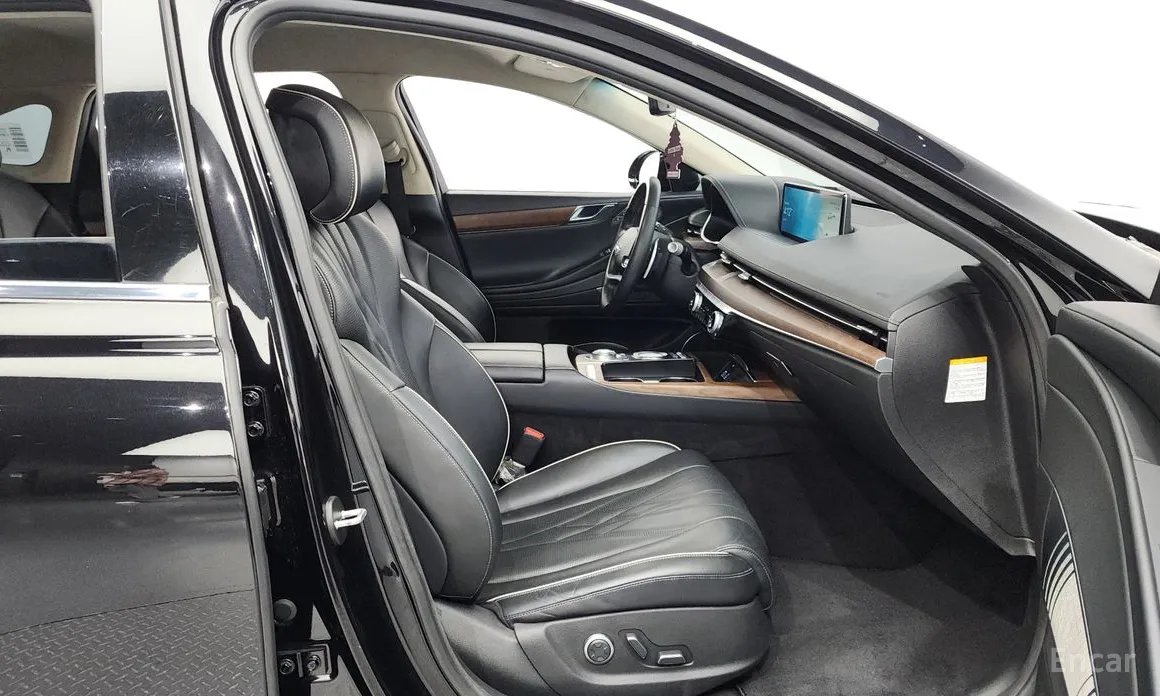 Фото 11 - Genesis G80