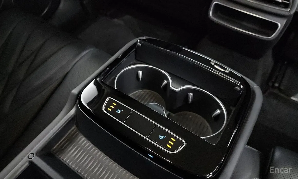 Фото 19 - Genesis G80