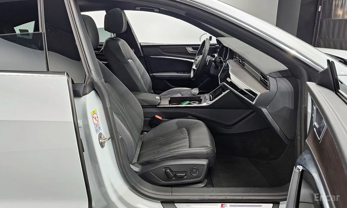 Фото 10 - Audi A7