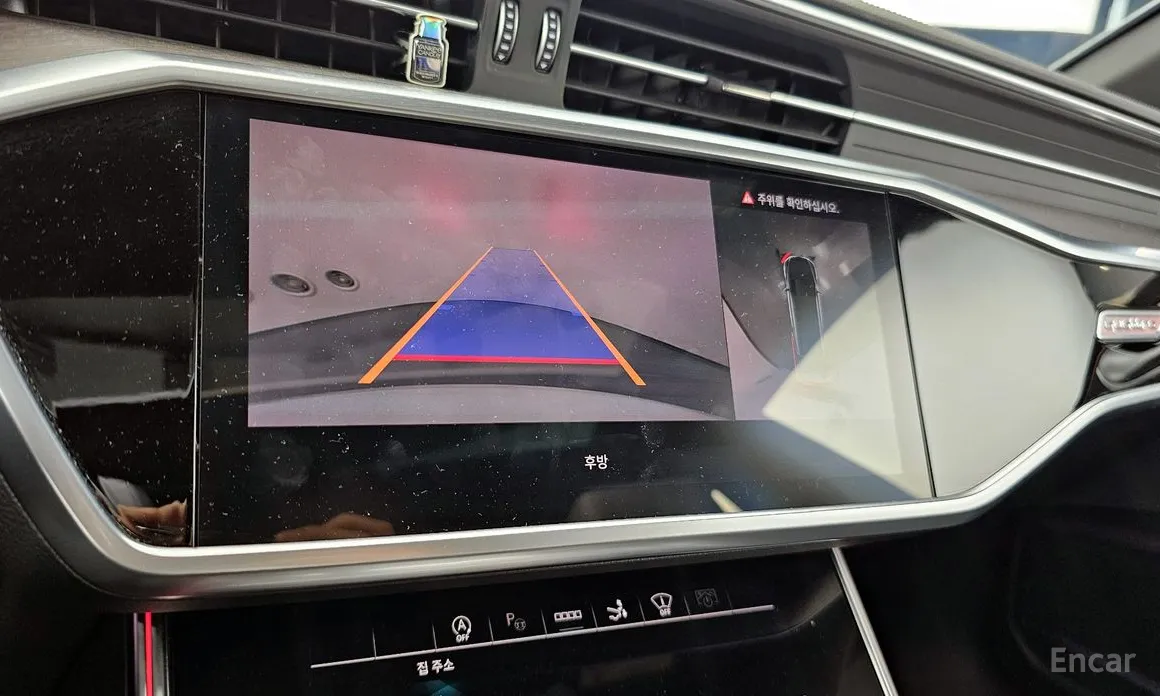 Фото 15 - Audi A7